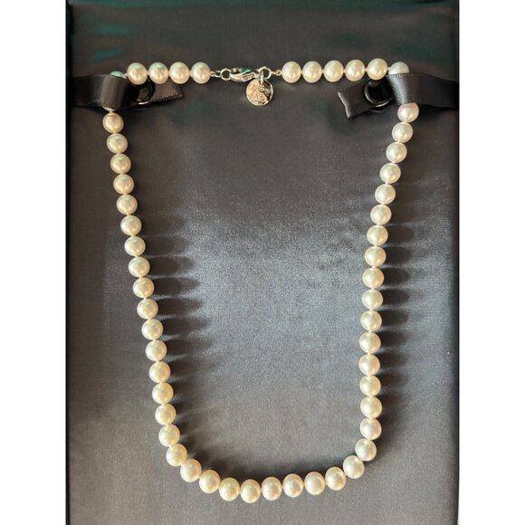 TIFANNY & CO Tiffany Essential Pearls necklace of Akoya Pearls - Picture 4 of 5
